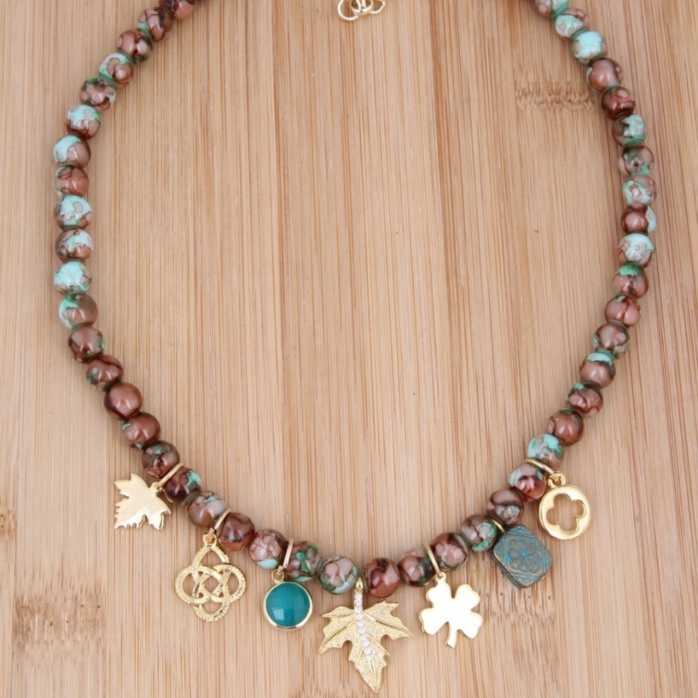NATURAL STONE VINE LEAF CHARM NECKLACE - Picture 1 of 2